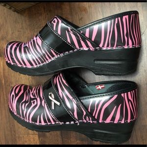 SOLD Sanita Clogs Breast Cancer Awareness Pink 37